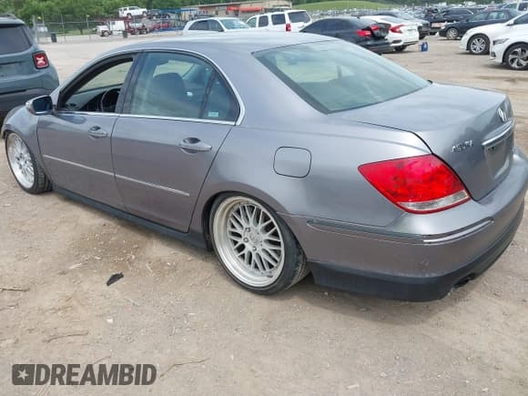 ✅ 2007 Acura RL Technology • VIN: JH4KB16607C001046 • Лот: 42143794. Опубликован ранее на IAAI с пробегом 197 703 миль. Бесплатный доступ к архиву аукционных продаж из США и подробный отчёт об истории автомобиля на DreamBid. Изображение 3.