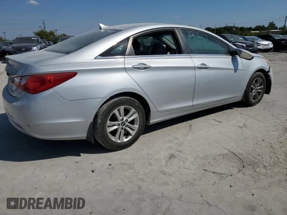 ✅ 2011 Hyundai Sonata GLS • VIN: 5NPEB4AC9BH191617 • Lot: 72048964. Listed on Copart with 155,092 mi. Free auction sales archive from the USA and detailed vehicle history report at DreamBid. Image 3.