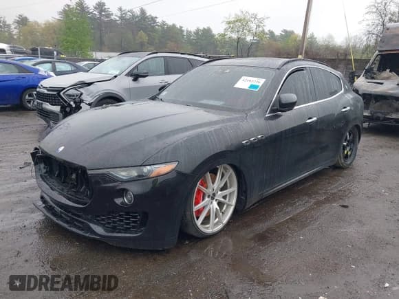 ✅ 2017 Maserati Levante S • VIN: ZN661YUS0HX221892 • Lot: 42182226. Listed on IAAI with 100,262 mi. Free auction sales archive from the USA and detailed vehicle history report at DreamBid. Image 17.