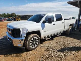 ✅ 2015 Chevrolet Silverado 2500HD Work Truck • VIN: 1GC1KUEG1FF151141 • Lot: 89555005. Wystawiony na Copart z przebiegiem 224 444 mil. Bezpłatny archiwum sprzedaży aukcyjnych z USA i szczegółowy raport historii pojazdu na DreamBid. Zdjęcie 1.