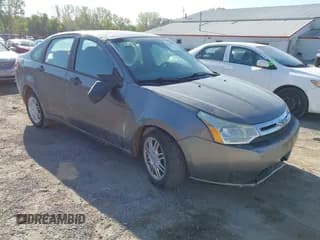✅ 2010 Ford Focus SE • VIN: 1FAHP3FNXAW121495 • Lot: 43330975. Wystawiony na IAAI z przebiegiem 129 133 mil. Bezpłatny archiwum sprzedaży aukcyjnych z USA i szczegółowy raport historii pojazdu na DreamBid. Zdjęcie 1.
