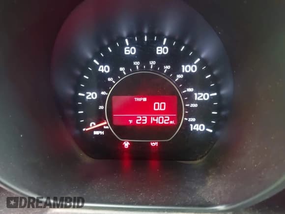 ✅ 2014 Kia Soul • VIN: KNDJN2A2XE7087583 • Lot: 43136536. Listed on IAAI with 231,402 mi. Free auction sales archive from the USA and detailed vehicle history report at DreamBid. Image 7.