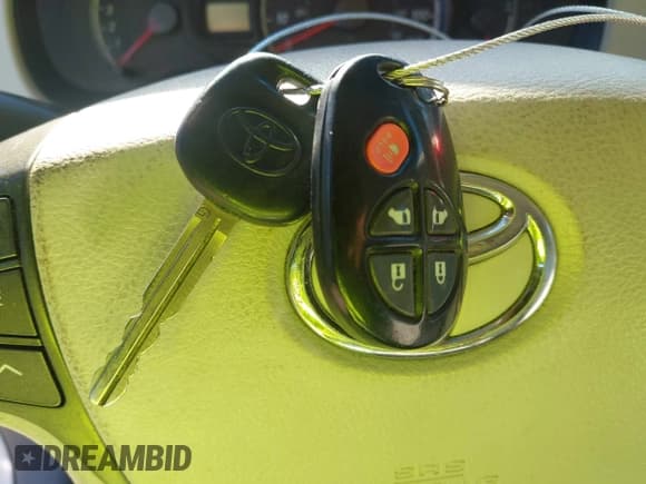 ✅ 2014 Toyota Sienna LE • VIN: 5TDKK3DCXES434133 • Lot: 43587885. Listed on IAAI with 111,272 mi. Free auction sales archive from the USA and detailed vehicle history report at DreamBid. Image 11.