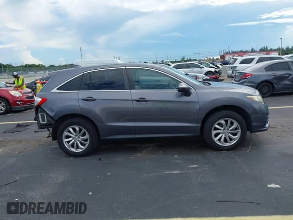 ✅ 2018 Acura RDX • VIN: 5J8TB3H36JL007849 • Lot: 43285115. Wystawiony na IAAI z przebiegiem 99 741 mil. Bezpłatny archiwum sprzedaży aukcyjnych z USA i szczegółowy raport historii pojazdu na DreamBid. Zdjęcie 14.