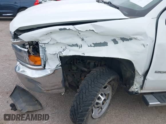 2019 Chevrolet Silverado 2500HD Work Truck z VIN 2GC2KREG7K1109849, wystawiony jako IAAI lot #41929119 z przebiegiem 168 182 mil mil oraz . Historia ofert i sprzedaży dostępna na DreamBid. Obrazek 6.