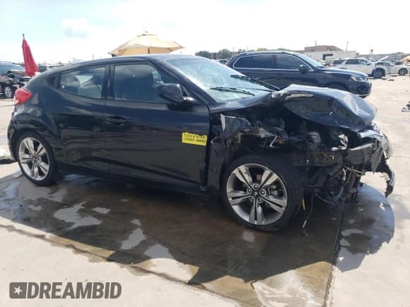 ✅ 2017 Hyundai Veloster • VIN: KMHTC6AD3HU315884 • Lot: 60749234. Wystawiony na Copart z przebiegiem 32 039 mil. Bezpłatny archiwum sprzedaży aukcyjnych z USA i szczegółowy raport historii pojazdu na DreamBid. Zdjęcie 4.