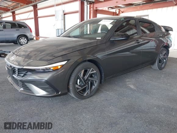 ✅ 2025 Hyundai Elantra Blue • VIN: KMHLM4DJ2SU147116 • Lot: 43028392. Listed on IAAI with 1,320 mi. Free auction sales archive from the USA and detailed vehicle history report at DreamBid. Image 2.