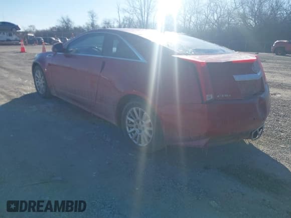 ✅ 2011 Cadillac CTS Performance • VIN: 1G6DL1ED2B0108300 • Lot: 41575695. Wystawiony na IAAI z przebiegiem 116 257 mil. Bezpłatny archiwum sprzedaży aukcyjnych z USA i szczegółowy raport historii pojazdu na DreamBid. Zdjęcie 3.