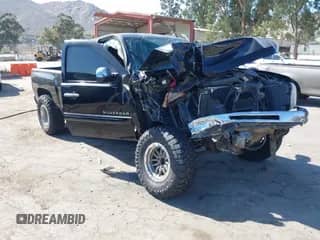 2013 Chevrolet Silverado 1500 LT with VIN 1GCRCSE01DZ186815, listed as a IAAI auction lot 42676700 with 110,653 mi miles and . Bid and sale history available at DreamBid. Image 1.