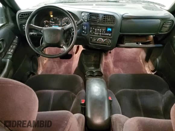 2001 Chevrolet Blazer LT z VIN 1GNDT13W61K261919, wystawiony jako Copart lot #87338144 z przebiegiem 144 754 mil mil oraz Czysty tytuł • Clean title. Historia ofert i sprzedaży dostępna na DreamBid. Obrazek 8.