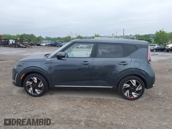 ✅ 2025 Kia Soul GT-Line • VIN: KNDJ53AU2S7246079 • Lot: 42594412. Listed on IAAI with 1,231 mi. Free auction sales archive from the USA and detailed vehicle history report at DreamBid. Image 15.