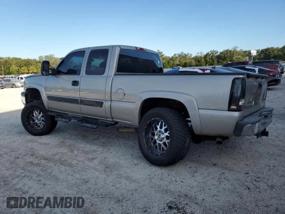 ✅ 2004 Chevrolet Silverado 1500 Z71 • VIN: 1GCEK19T44E166632 • Лот: 76196444. Опубликован ранее на Copart с пробегом 188 968 миль. Бесплатный доступ к архиву аукционных продаж из США и подробный отчёт об истории автомобиля на DreamBid. Изображение 2.