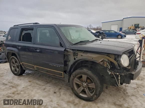 ✅ 2015 Jeep Patriot Latitude • VIN: 1C4NJRFB7FD290464 • Lot: 96131035. Listed on Copart with 66,015 mi. Free auction sales archive from the USA and detailed vehicle history report at DreamBid. Image 4.