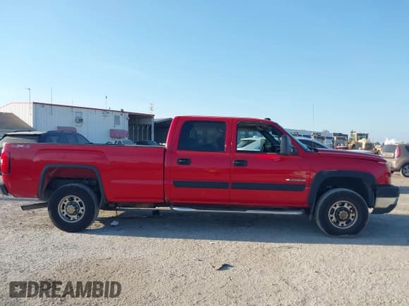 ✅ 2006 Chevrolet Silverado 2500HD LT3 • VIN: 1GCHK23U16F231731 • Lot: 43749635. Listed on IAAI with 181,834 mi. Free auction sales archive from the USA and detailed vehicle history report at DreamBid. Image 13.