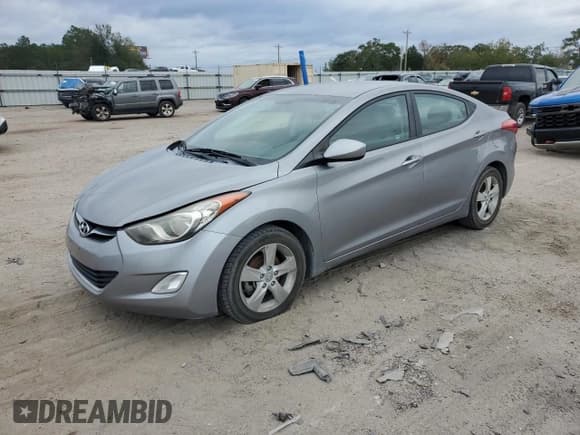 ✅ 2013 Hyundai Elantra GLS • VIN: KMHDH4AE8DU899681 • Lot: 86233215. Wystawiony na Copart z przebiegiem 126 361 mil. Bezpłatny archiwum sprzedaży aukcyjnych z USA i szczegółowy raport historii pojazdu na DreamBid. Zdjęcie 1.