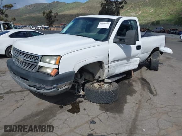 ✅ 2005 Chevrolet Silverado 2500HD Work Truck • VIN: 1GCHC24U95E146040 • Лот: 41890471. Опубликован ранее на IAAI с пробегом 190 128 миль. Бесплатный доступ к архиву аукционных продаж из США и подробный отчёт об истории автомобиля на DreamBid. Изображение 23.