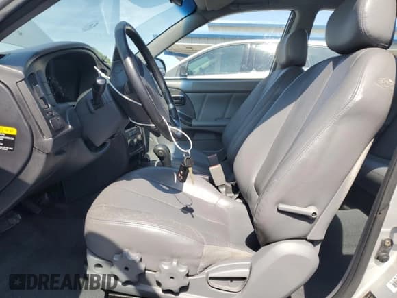 ✅ 2004 Hyundai Elantra GLS • VIN: KMHDN46D34U806736 • Lot: 57423425. Wystawiony na Copart z przebiegiem 46 749 mil. Bezpłatny archiwum sprzedaży aukcyjnych z USA i szczegółowy raport historii pojazdu na DreamBid. Zdjęcie 7.