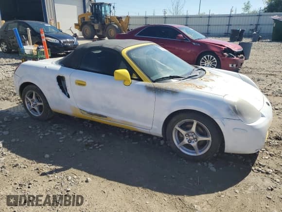 ✅ 2002 Toyota MR2 • VIN: JTDFR320520050071 • Лот: 72550184. Опубликован ранее на Copart с пробегом 131 342 миль. Бесплатный доступ к архиву аукционных продаж из США и подробный отчёт об истории автомобиля на DreamBid. Изображение 4.