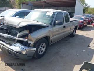 ✅ 2003 Chevrolet Silverado 1500 LS • VIN: 1GCEC19V73Z304007 • Lot: 43399102. Wystawiony na IAAI z przebiegiem 211 215 mil. Bezpłatny archiwum sprzedaży aukcyjnych z USA i szczegółowy raport historii pojazdu na DreamBid. Zdjęcie 2.