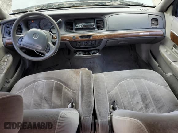 ✅ 1998 Mercury Grand Marquis GS • VIN: 2MEFM74W5WX679567 • Lot: 68551355. Wystawiony na Copart z przebiegiem 195 024 mil. Bezpłatny archiwum sprzedaży aukcyjnych z USA i szczegółowy raport historii pojazdu na DreamBid. Zdjęcie 8.