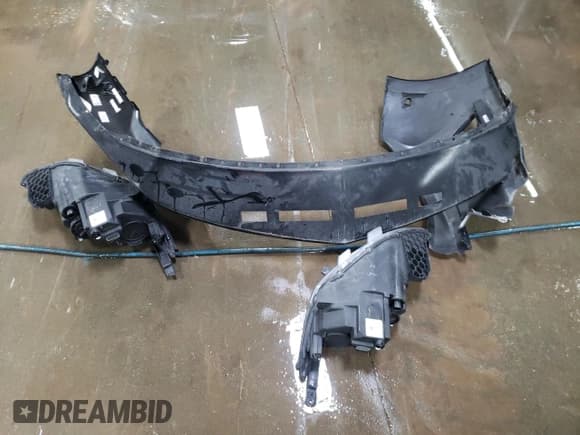 ✅ 2017 Chevrolet Volt Premier • VIN: 1G1RB6S58HU103225 • Lot: 40031824. Wystawiony na Copart z przebiegiem 84 350 mil. Bezpłatny archiwum sprzedaży aukcyjnych z USA i szczegółowy raport historii pojazdu na DreamBid. Zdjęcie 12.