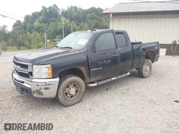 2007 Chevrolet Silverado 2500HD LTZ z VIN 1GCHK29647E588854, wystawiony jako IAAI lot #43130829 z przebiegiem 183 985 mil mil oraz . Historia ofert i sprzedaży dostępna na DreamBid. Obrazek 17.