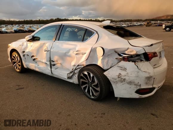 ✅ 2018 Acura ILX Premium • VIN: 19UDE2F8XJA005196 • Lot: 82755314. Listed on Copart with 29,383 mi. Free auction sales archive from the USA and detailed vehicle history report at DreamBid. Image 2.