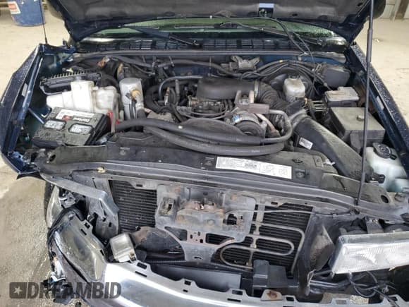 ✅ 2000 Chevrolet S-10 LS • VIN: 1GCDT19W4Y8222219 • Lot: 87462225. Listed on Copart with 81,056 mi. Free auction sales archive from the USA and detailed vehicle history report at DreamBid. Image 11.