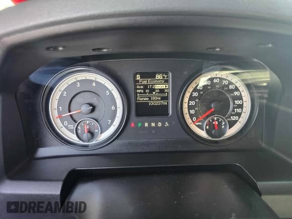 2014 Ram 1500 Express z VIN 1C6RR7FT7ES379542, wystawiony jako Copart lot #49185625 z przebiegiem 100 237 mil mil oraz Szkoda całkowita • Salvage title. Historia ofert i sprzedaży dostępna na DreamBid. Obrazek 8.