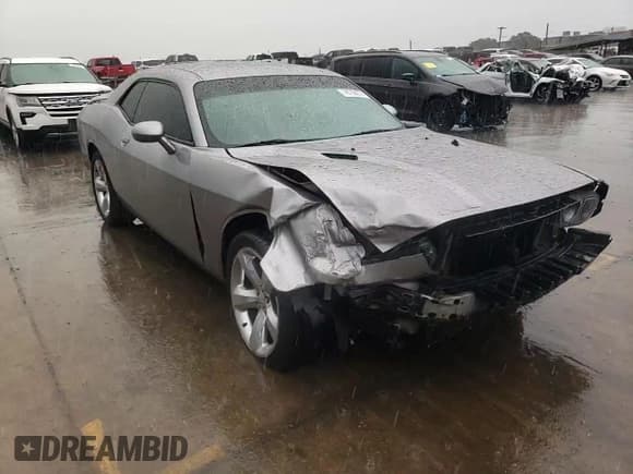 ✅ 2011 Dodge Challenger • VIN: 2B3CJ4DG6BH557150 • Lot: 78758974. Wystawiony na Copart z przebiegiem 187 274 mil. Bezpłatny archiwum sprzedaży aukcyjnych z USA i szczegółowy raport historii pojazdu na DreamBid. Zdjęcie 10.