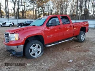 ✅ 2014 GMC Sierra 2500HD SLT • VIN: 1GT121CG3EF173609 • Lot: 88173715. Listed on Copart with 283,869 mi. Free auction sales archive from the USA and detailed vehicle history report at DreamBid. Image 1.