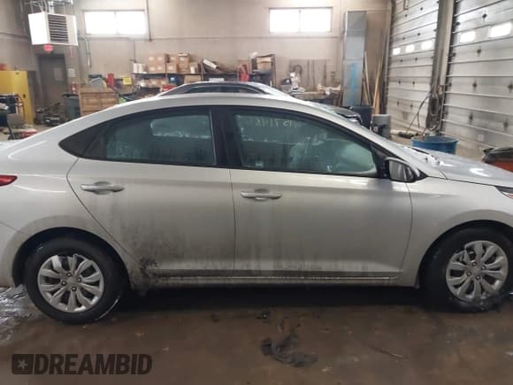 ✅ 2021 Hyundai Accent SE • VIN: 3KPC24A64ME143015 • Лот: 41571486. Опубликован ранее на IAAI с пробегом 77 299 миль. Бесплатный доступ к архиву аукционных продаж из США и подробный отчёт об истории автомобиля на DreamBid. Изображение 13.