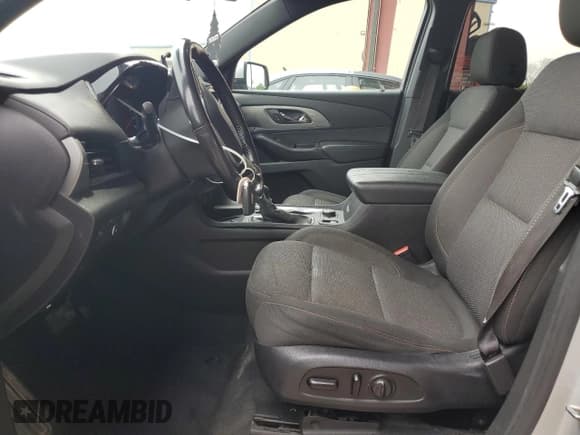 ✅ 2022 Chevrolet Traverse LT Cloth • VIN: 1GNEVMKW4NJ171794 • Lot: 51499765. Wystawiony na Copart z przebiegiem 396 683 mil. Bezpłatny archiwum sprzedaży aukcyjnych z USA i szczegółowy raport historii pojazdu na DreamBid. Zdjęcie 7.