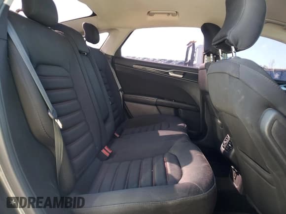 ✅ 2016 Ford Fusion SE • VIN: 3FA6P0T98GR367969 • Лот: 86295215. Опубликован ранее на Copart с пробегом 198 841 миль. Бесплатный доступ к архиву аукционных продаж из США и подробный отчёт об истории автомобиля на DreamBid. Изображение 10.