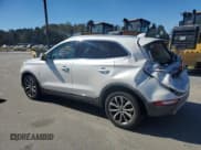 ✅ 2015 Lincoln MKC • VIN: 5LMTJ2AH1FUJ33080 • Lot: 82617215. Wystawiony na Copart z przebiegiem 122 215 mil. Bezpłatny archiwum sprzedaży aukcyjnych z USA i szczegółowy raport historii pojazdu na DreamBid. Zdjęcie 2.