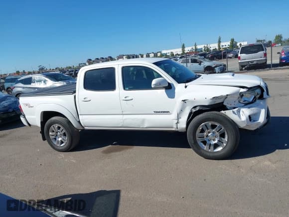 ✅ 2012 Toyota Tacoma • VIN: 3TMLU4EN6CM089216 • Lot: 43336629. Listed on IAAI with 135,350 mi. Free auction sales archive from the USA and detailed vehicle history report at DreamBid. Image 14.