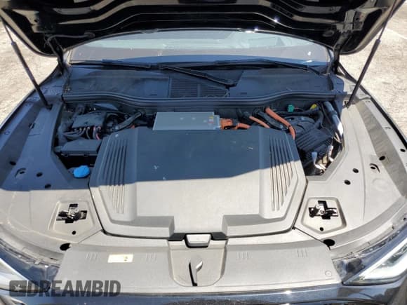 ✅ 2022 Audi e-tron Chronos • VIN: WA1VABGE6NB039617 • Лот: 67192605. Опубликован ранее на Copart с пробегом 39 123 миль. Бесплатный доступ к архиву аукционных продаж из США и подробный отчёт об истории автомобиля на DreamBid. Изображение 12.