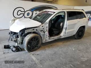 2021 Jeep Grand Cherokee Laredo X z VIN 1C4RJFAG3MC670715, wystawiony jako Copart lot #70564295 z przebiegiem Nie podano mil oraz Czysty tytuł • Clean title. Historia ofert i sprzedaży dostępna na DreamBid. Obrazek 1.