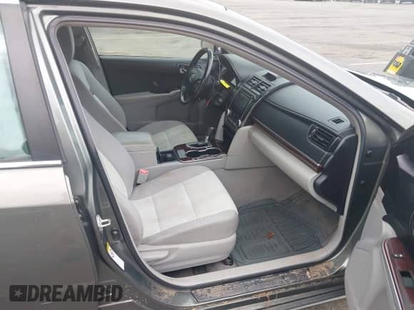 2013 Toyota Camry L с VIN 4T1BF1FK8DU643308, выставлен на аукционе IAAI как лот 42890551 с пробегом 71 033 миль миль и . История ставок и продаж доступна на DreamBid. Изображение 5.