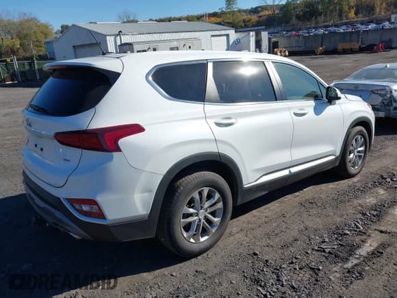 ✅ 2020 Hyundai Santa Fe SE • VIN: 5NMS2CAD0LH137336 • Lot: 43546650. Wystawiony na IAAI z przebiegiem 74 198 mil. Bezpłatny archiwum sprzedaży aukcyjnych z USA i szczegółowy raport historii pojazdu na DreamBid. Zdjęcie 4.