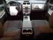 2011 Mercury Mariner z VIN 4M2CN8B7XBKJ06187, wystawiony jako Copart lot #81495034 z przebiegiem 162 349 mil mil oraz Czysty tytuł • Clean title. Historia ofert i sprzedaży dostępna na DreamBid. Obrazek 8.