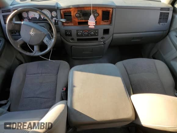 2006 Dodge 1500 Laramie z VIN 1D7HU18266S590856, wystawiony jako Copart lot #70208775 z przebiegiem 210 757 mil mil oraz Szkoda całkowita • Salvage title. Historia ofert i sprzedaży dostępna na DreamBid. Obrazek 8.