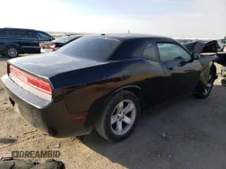 ✅ 2010 Dodge Challenger SE • VIN: 2B3CJ4DV8AH219228 • Lot: 77790764. Wystawiony na Copart z przebiegiem Nie podano. Bezpłatny archiwum sprzedaży aukcyjnych z USA i szczegółowy raport historii pojazdu na DreamBid. Zdjęcie 3.