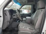 ✅ 2014 Nissan NV Cargo SV • VIN: 1N6BF0LY1EN111091 • Lot: 49246365. Wystawiony na Copart z przebiegiem 195 480 mil. Bezpłatny archiwum sprzedaży aukcyjnych z USA i szczegółowy raport historii pojazdu na DreamBid. Zdjęcie 7.