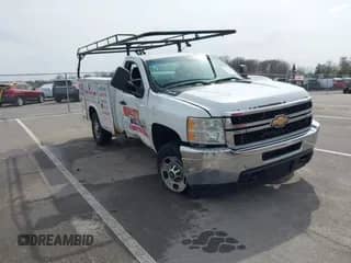 2011 Chevrolet Silverado 2500HD Work Truck z VIN 1GB0KVCG3BZ435842, wystawiony jako IAAI lot #42012293 z przebiegiem 345 993 mil mil oraz . Historia ofert i sprzedaży dostępna na DreamBid. Obrazek 1.