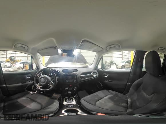 ✅ 2017 Jeep Renegade Latitude • VIN: ZACCJABB8HPF64886 • Лот: 93491645. Опубликован ранее на Copart с пробегом 114 687 миль. Бесплатный доступ к архиву аукционных продаж из США и подробный отчёт об истории автомобиля на DreamBid. Изображение 15.