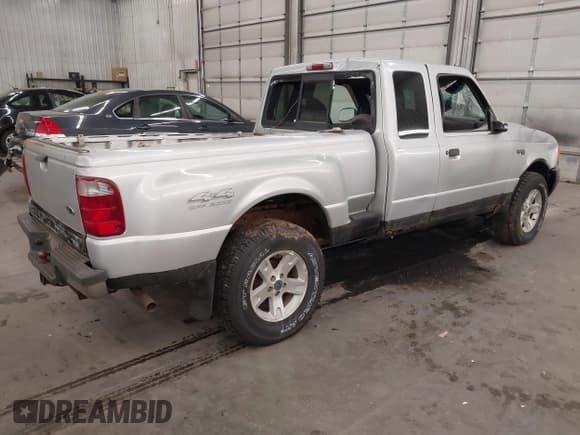 ✅ 2001 Ford Ranger XL Fleet • VIN: 1FTZR15E61TA56628 • Лот: 43570611. Опубликован ранее на IAAI с пробегом 187 617 миль. Бесплатный доступ к архиву аукционных продаж из США и подробный отчёт об истории автомобиля на DreamBid. Изображение 4.