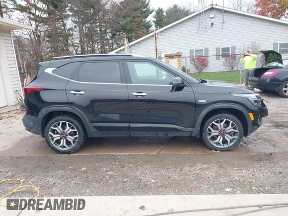 ✅ 2021 Kia Seltos SX • VIN: KNDETCA24M7151015 • Lot: 43747923. Listed on IAAI with 113,869 mi. Free auction sales archive from the USA and detailed vehicle history report at DreamBid. Image 13.