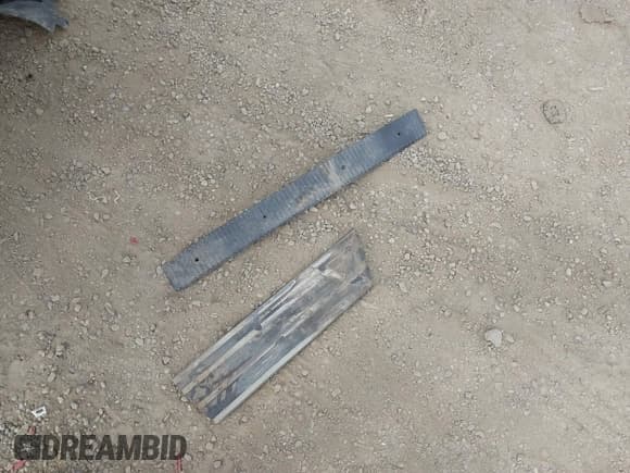 ✅ 1996 Jeep Cherokee • VIN: 1J4FN78S7TL227287 • Lot: 43197103. Wystawiony na IAAI z przebiegiem 405 567 mil. Bezpłatny archiwum sprzedaży aukcyjnych z USA i szczegółowy raport historii pojazdu na DreamBid. Zdjęcie 12.