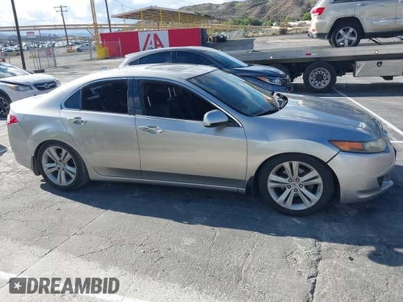 ✅ 2010 Acura TSX • VIN: JH4CU2F62AC029426 • Lot: 43737091. Listed on IAAI with 226,962 mi. Free auction sales archive from the USA and detailed vehicle history report at DreamBid. Image 13.